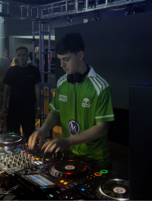 RETROSPECT Jersey (Metro Limited Edition)